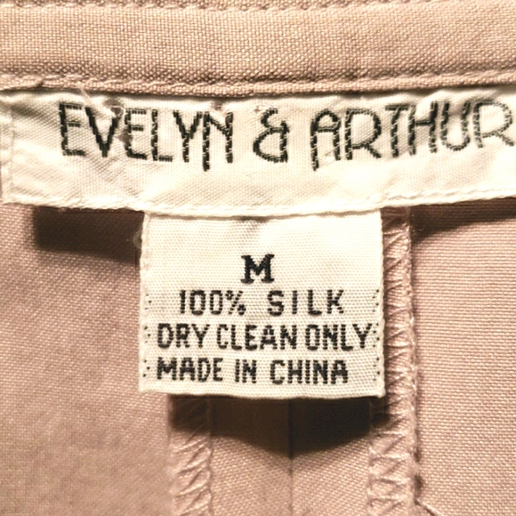 100% SILK EVELYN & ARTHUR  TAN SHORTS SZ M - Picture 6 of 7